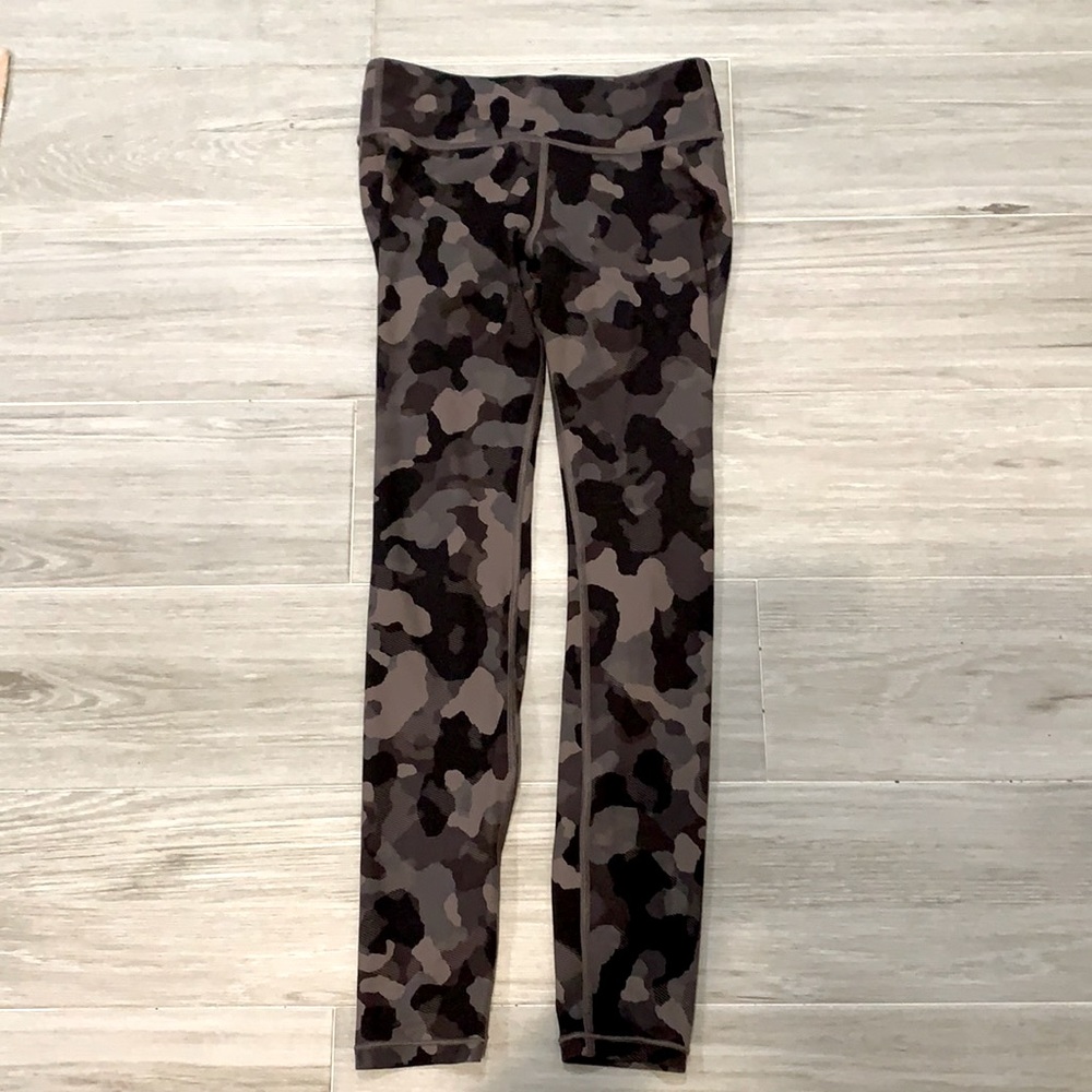 Athleta girl camo chit chat leggings
